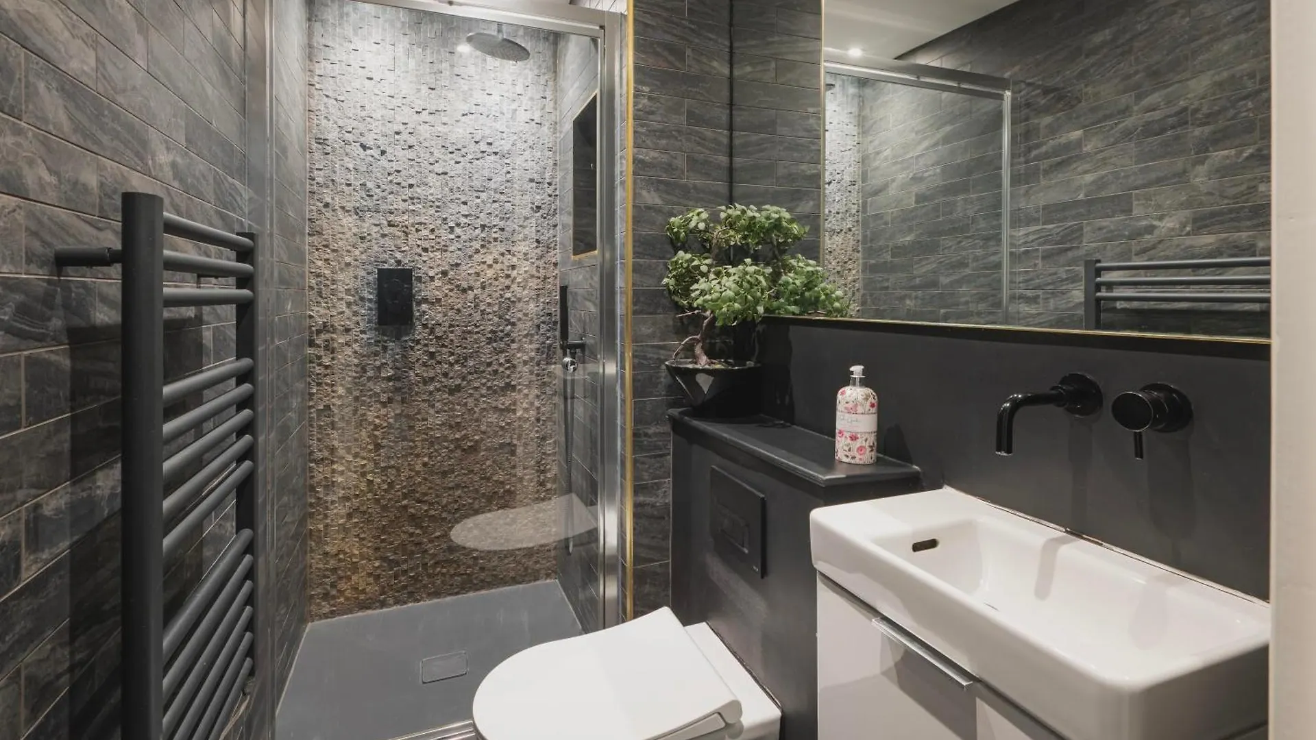 Holiday home Luxury Home With Terrace In Central Bath Sleeps 10 United Kingdom