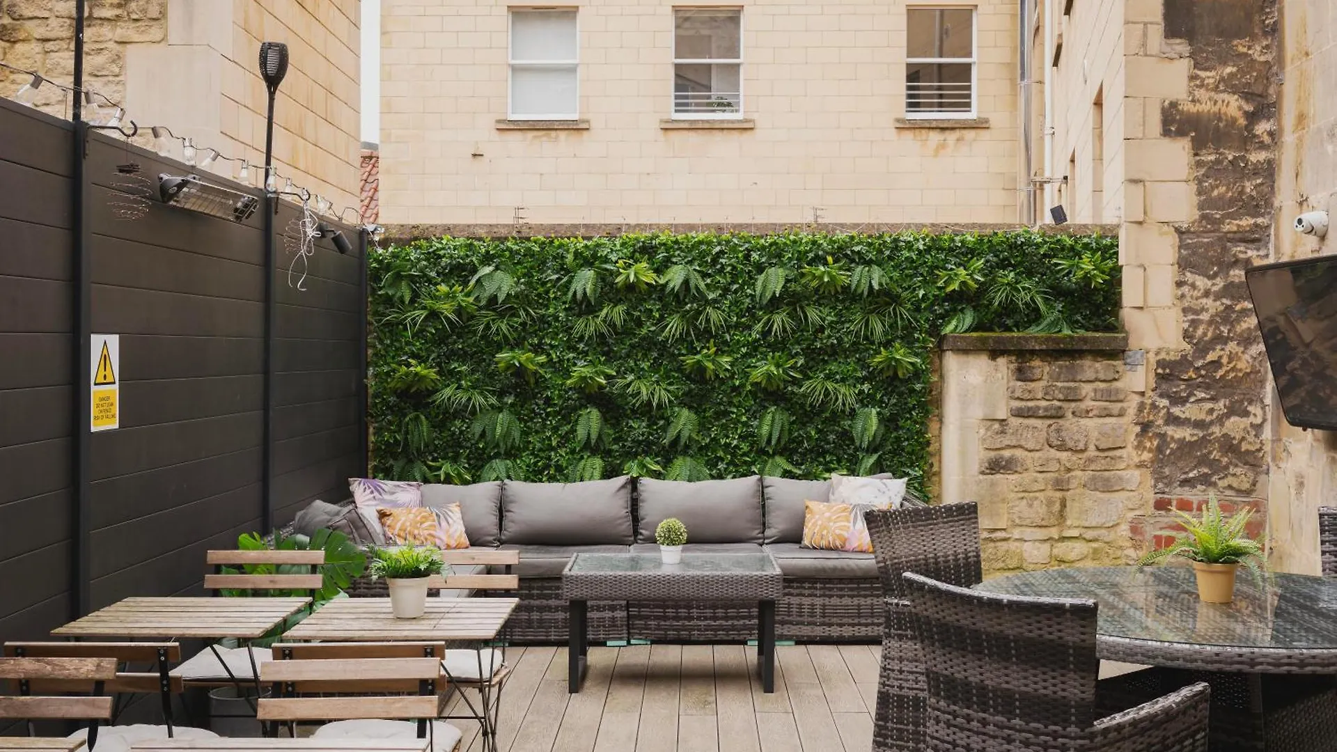 Luxury Home With Terrace In Central Bath Sleeps 10 Holiday home